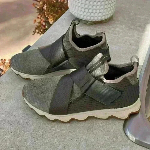 Sorel Kinetic Women’s Velcro Sneakers Shoes Size 8.5 - Picture 1 of 10